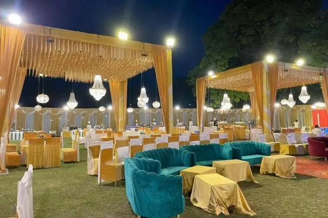 Out Door Catering With Tent